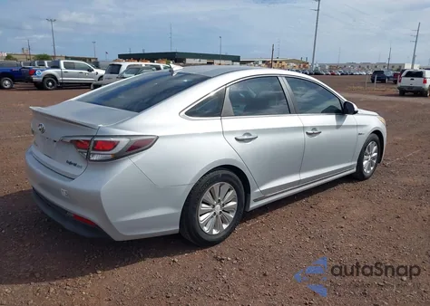 2017 Hyundai Sonata Hybrid Se z USA, uszkodzony, nr VIN KMHE24L35HA065358